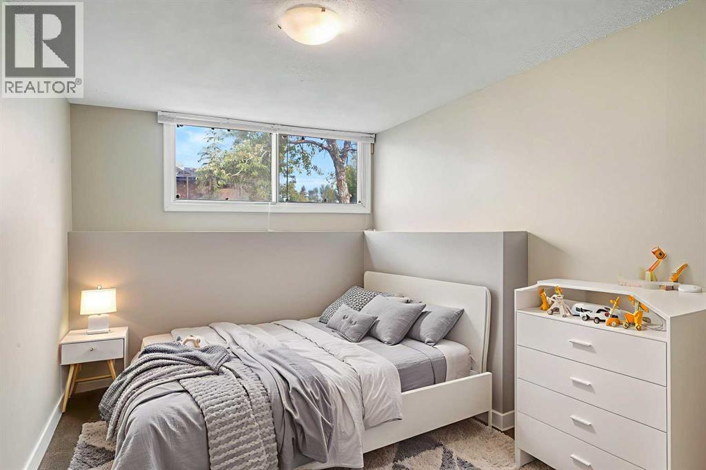 Multi-family House for Sale in  Mckinnon Drive NE Mayland Heights Calgary 