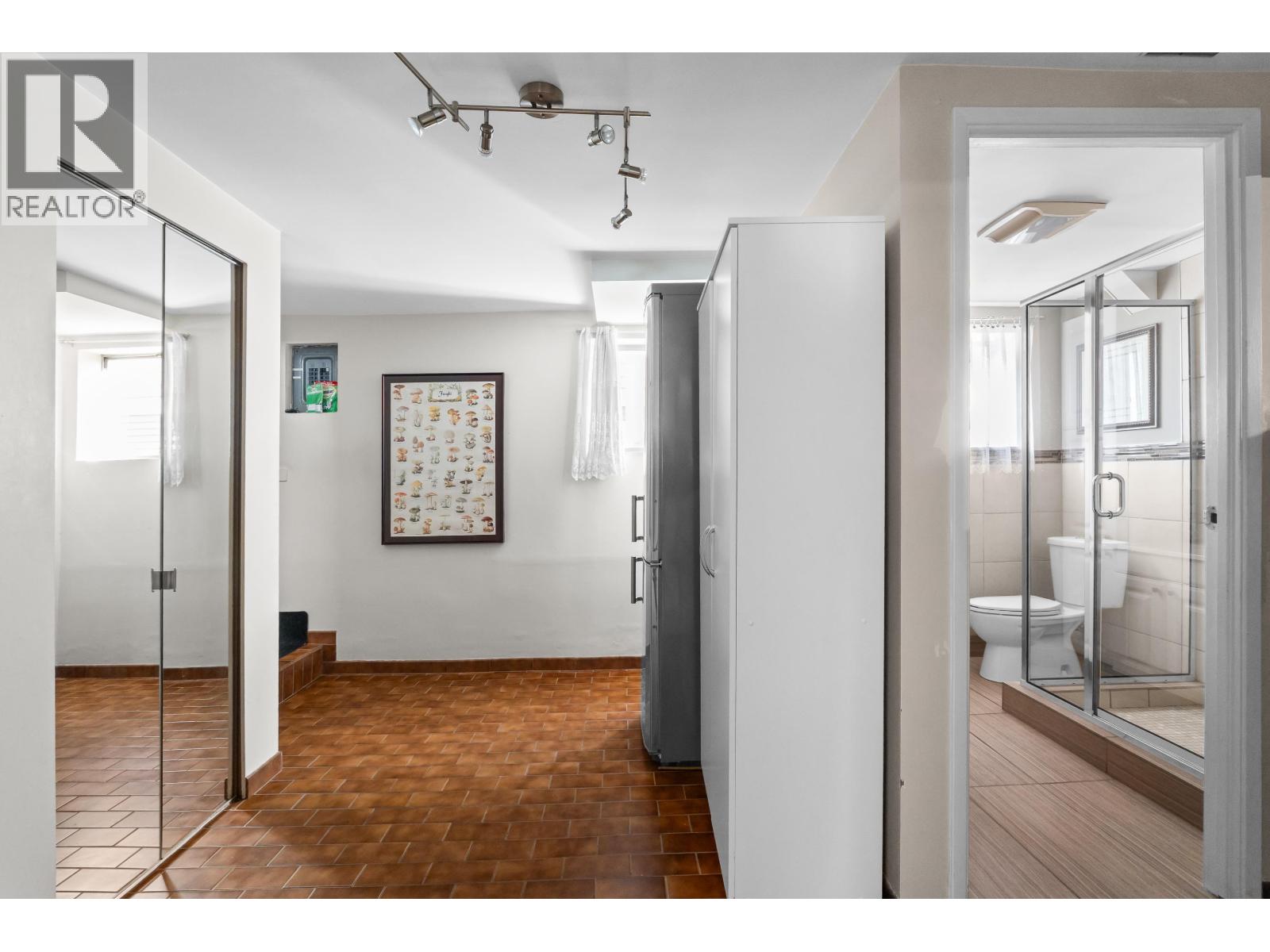 2240 E 6TH AVENUE, Vancouver