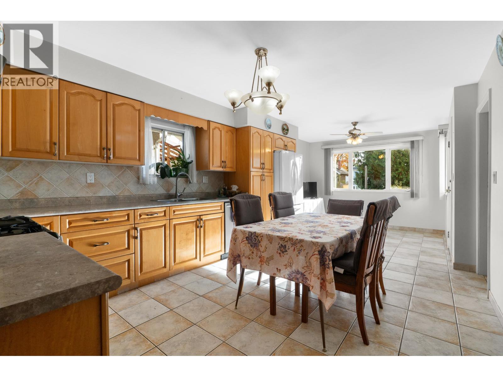 2240 E 6TH AVENUE, Vancouver