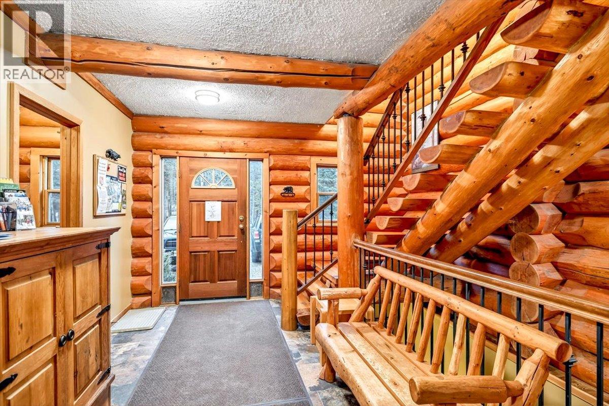 4580 Timberline Crescent - 3