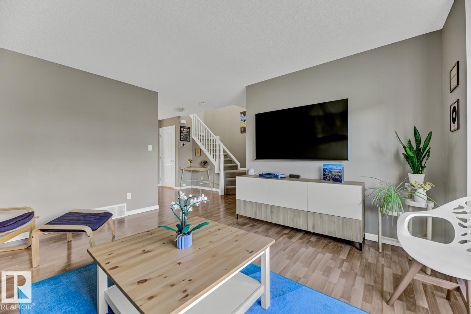 2341 29A AV NW, Edmonton