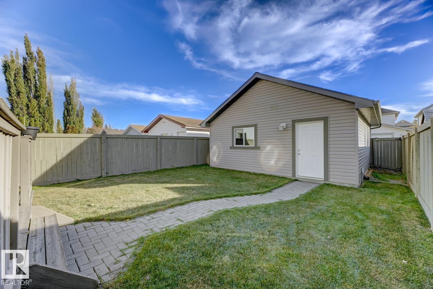 2341 29A AV NW, Edmonton