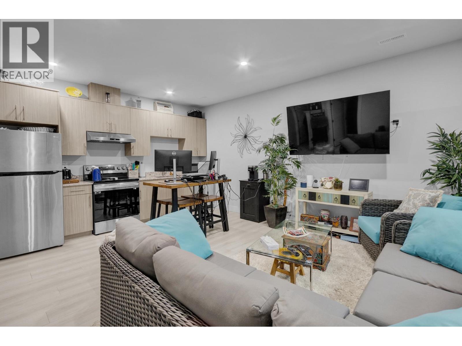 3958-3960 BARNES DRIVE, Prince George