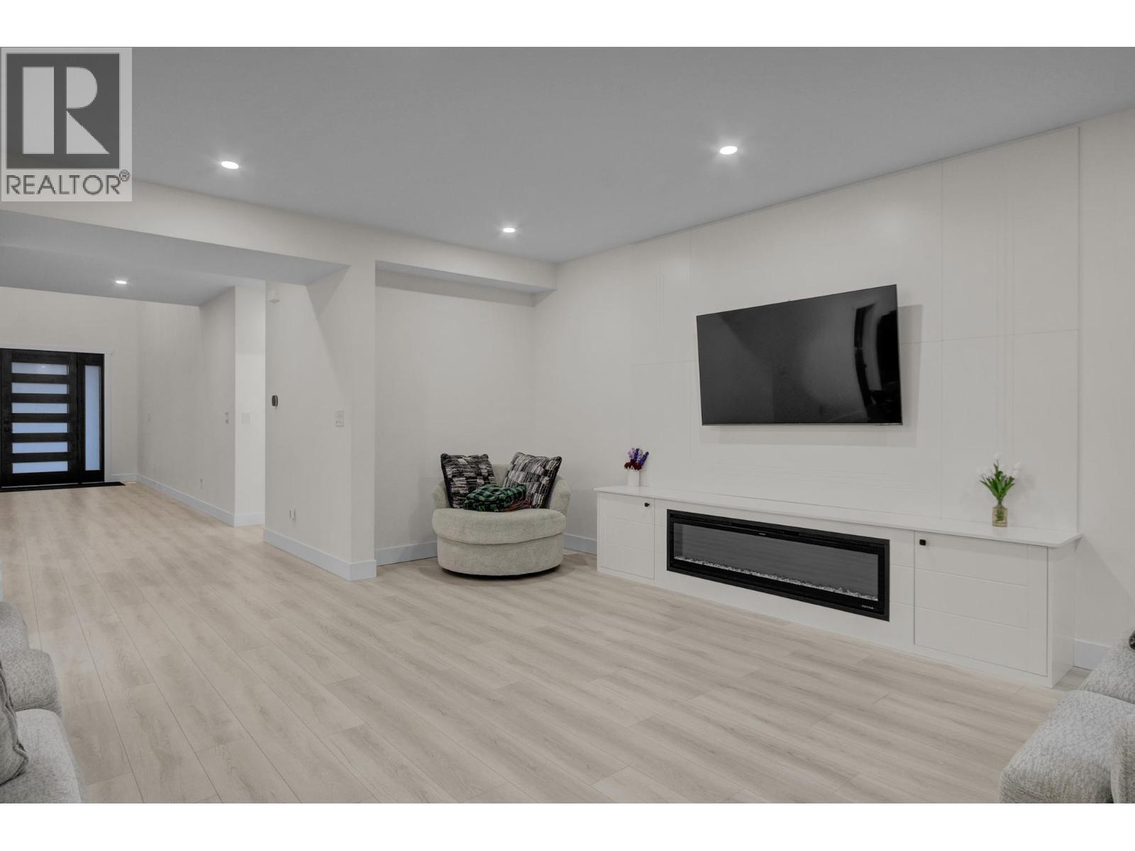 3958-3960 BARNES DRIVE, Prince George