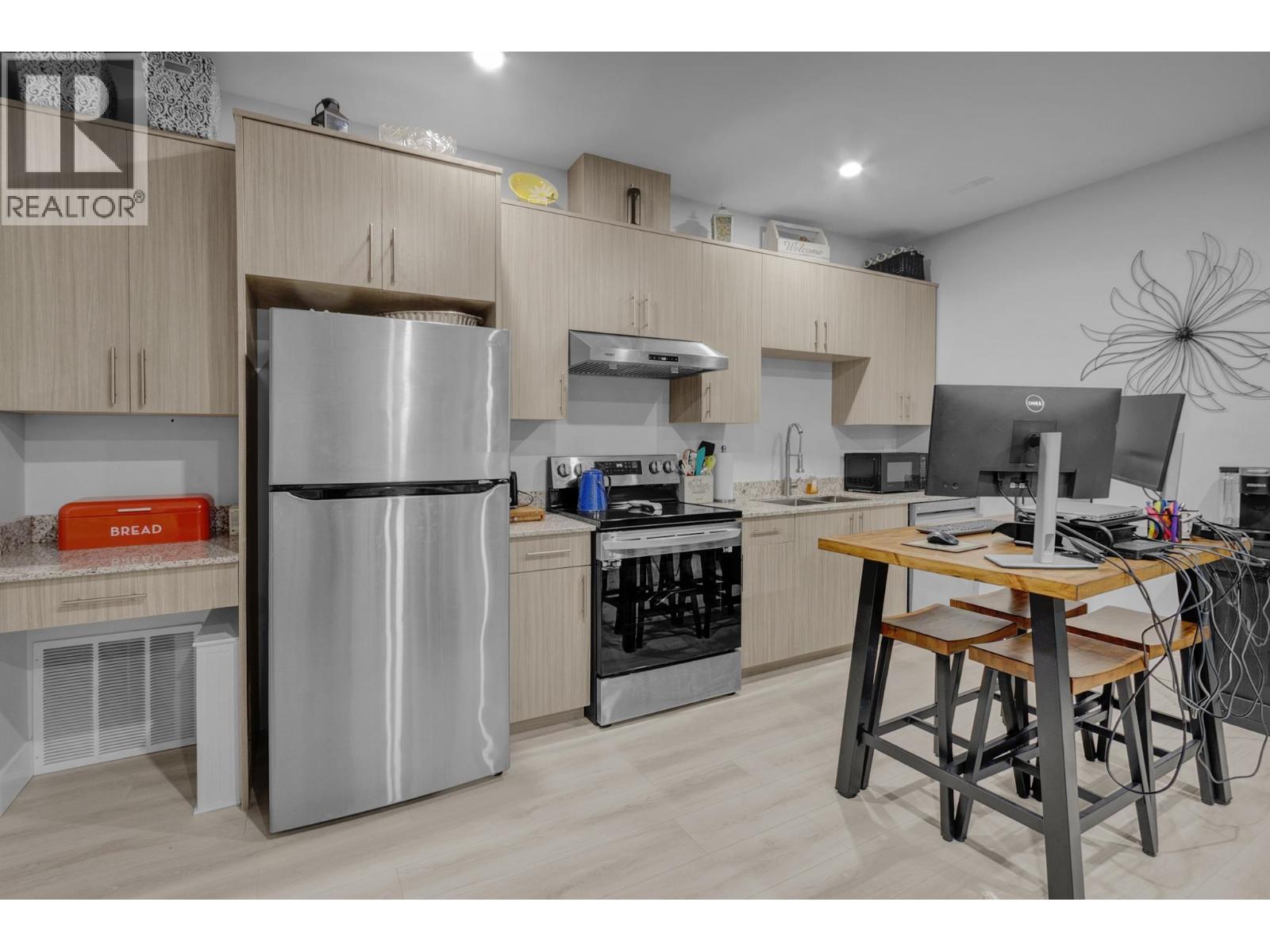 3958-3960 BARNES DRIVE, Prince George