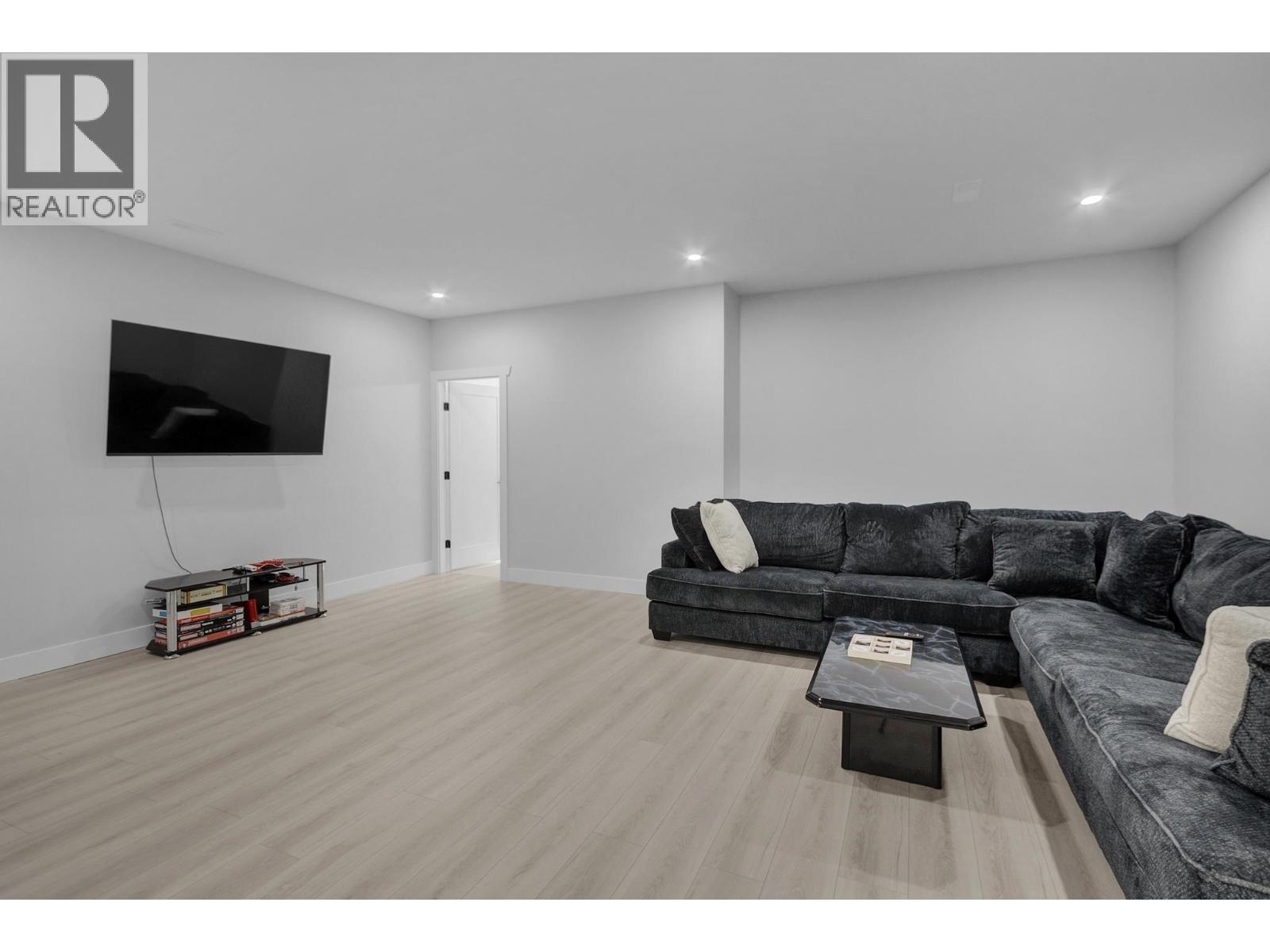 3958-3960 BARNES DRIVE, Prince George