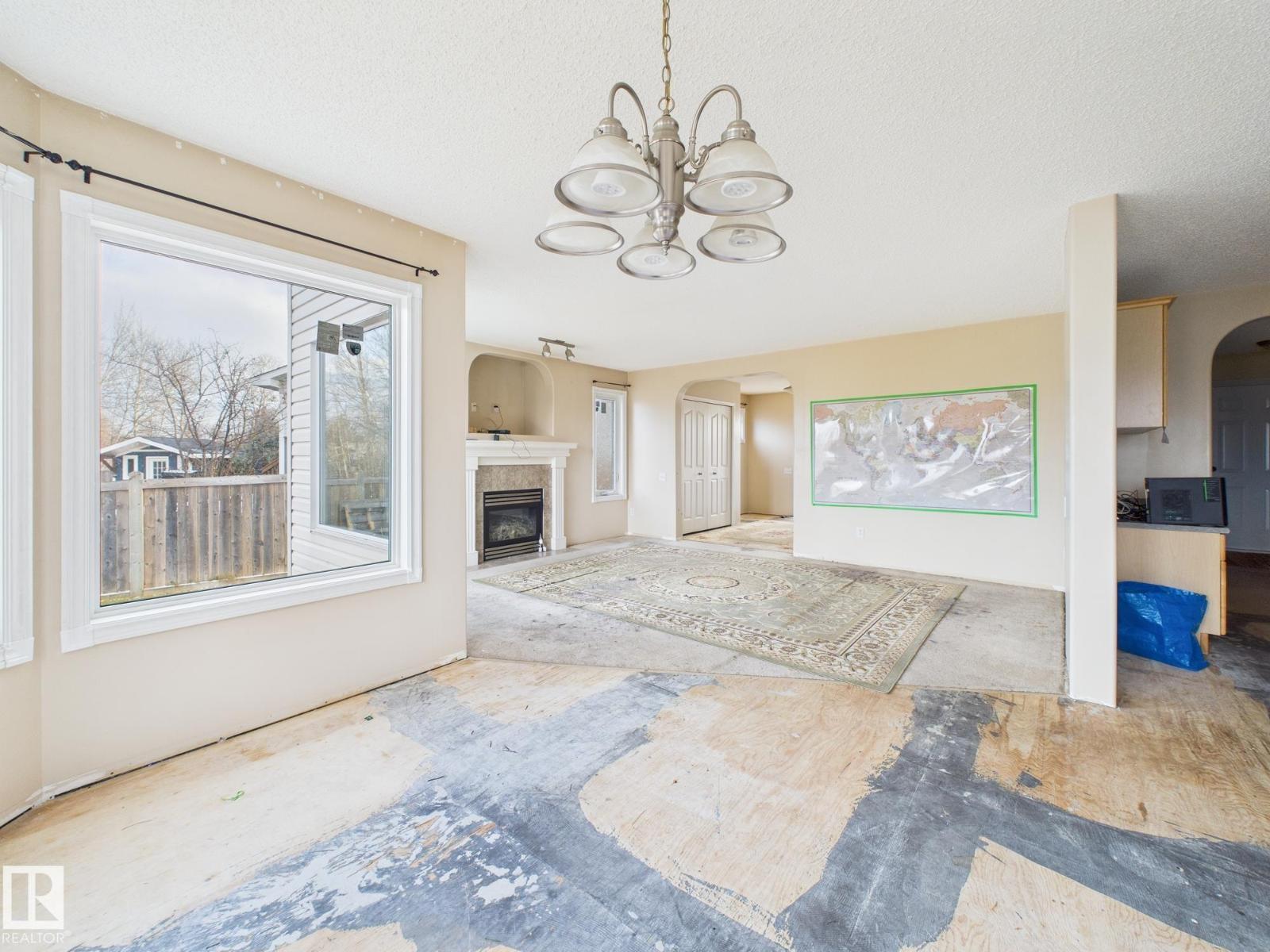 11 GREENBRIAR PL, Stony Plain