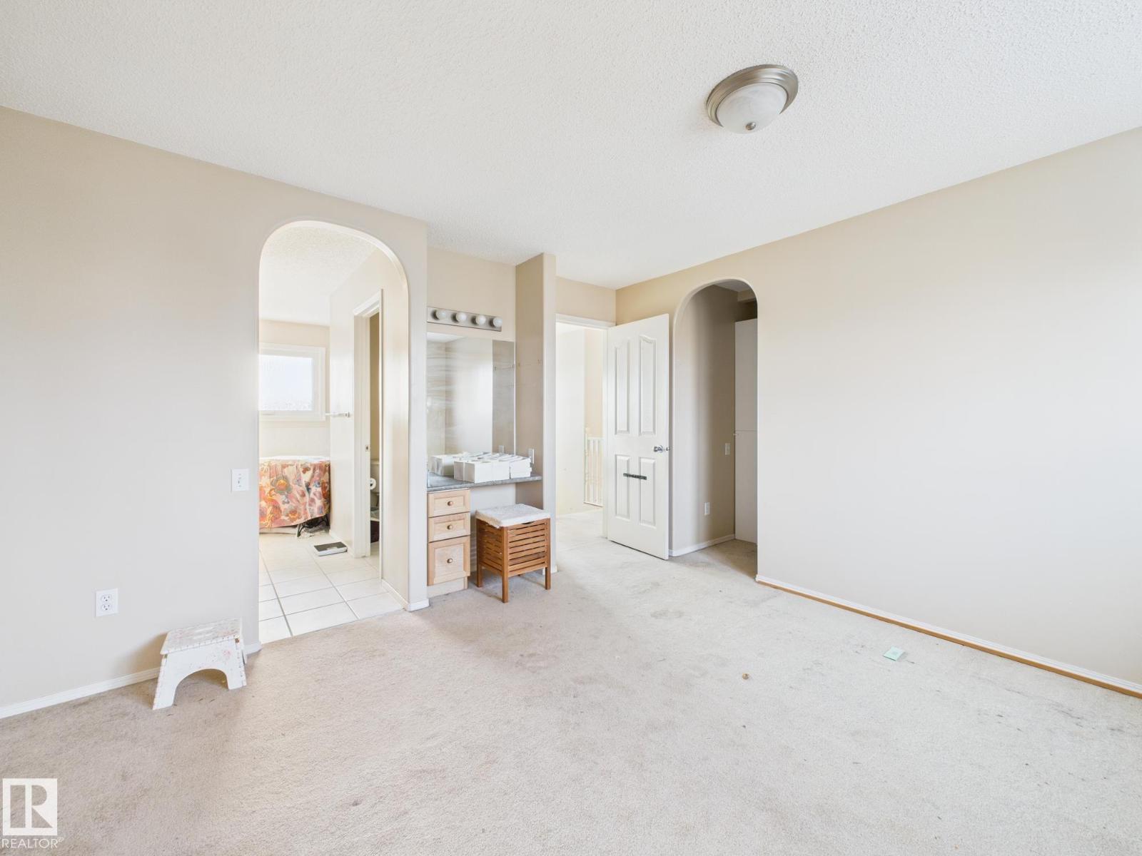 11 GREENBRIAR PL, Stony Plain