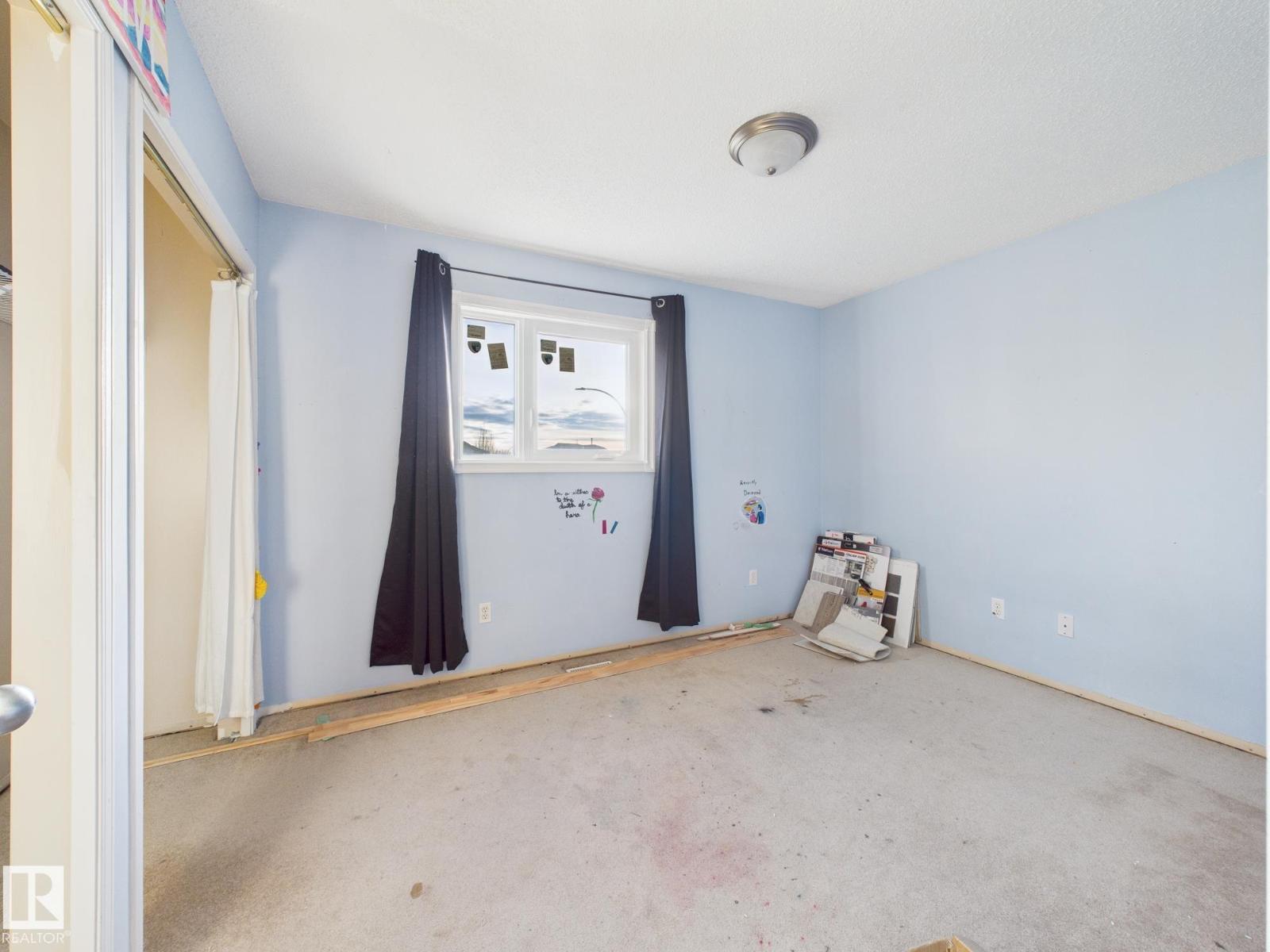 11 GREENBRIAR PL, Stony Plain