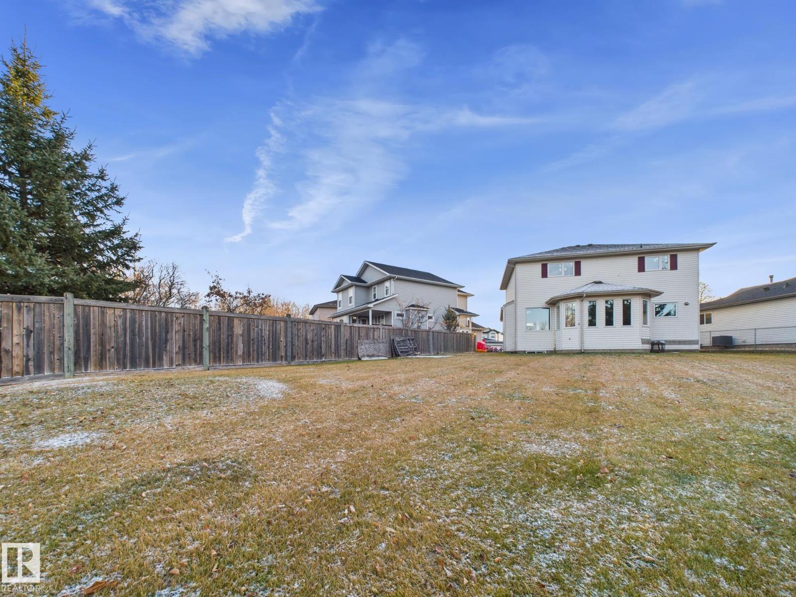 11 GREENBRIAR PL, Stony Plain