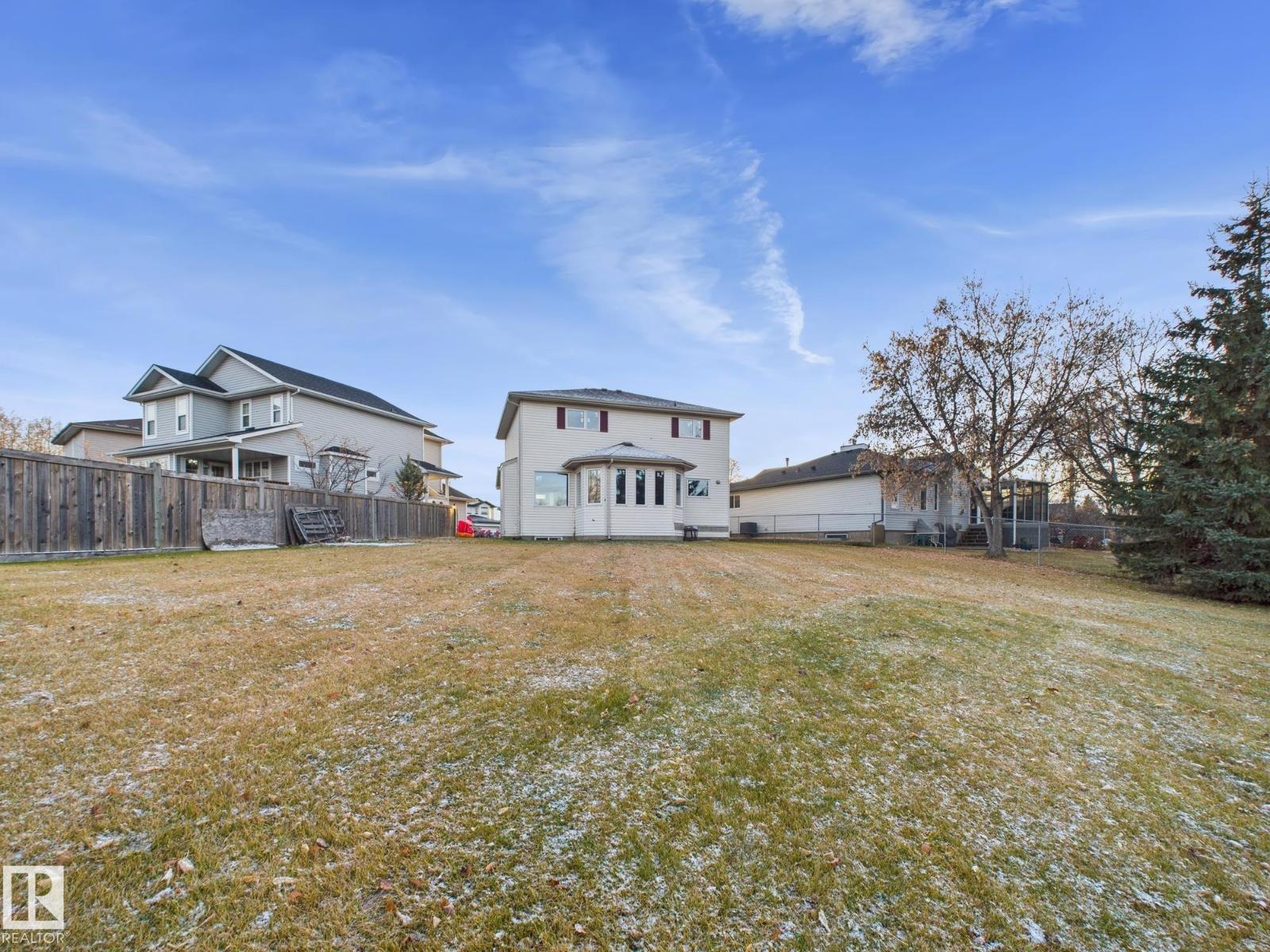 11 GREENBRIAR PL, Stony Plain
