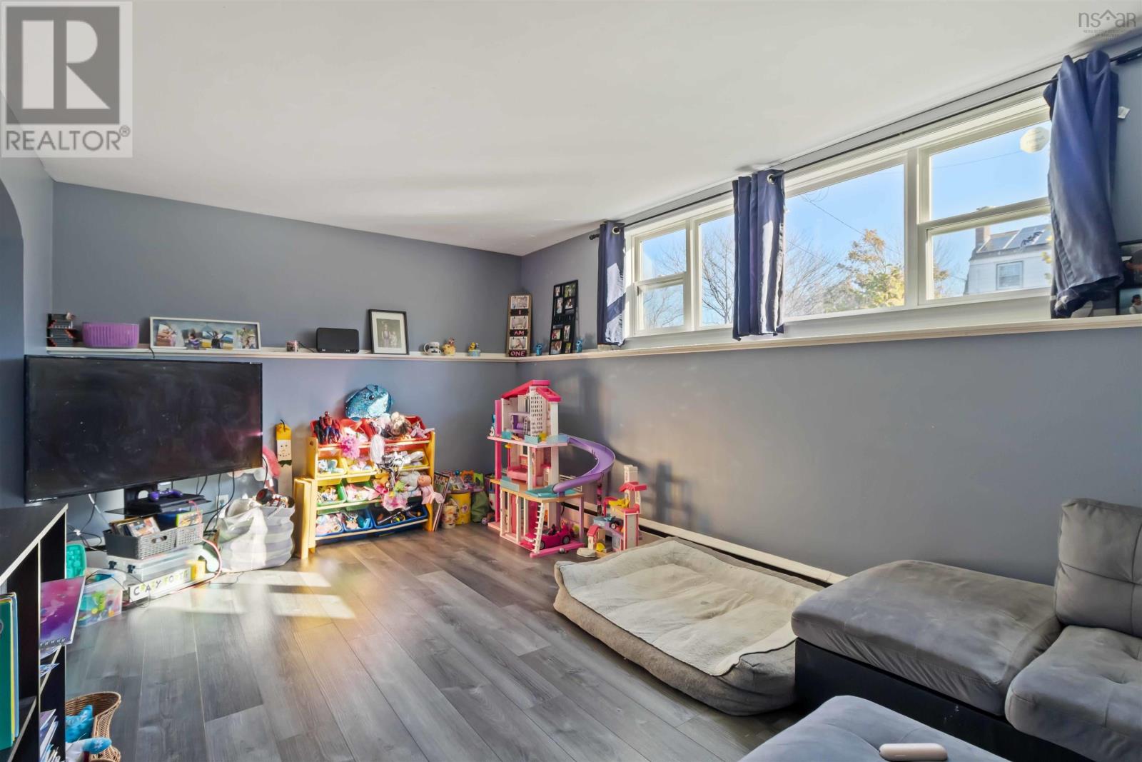 Property 23 of 41 of 11 Rosedale Avenue