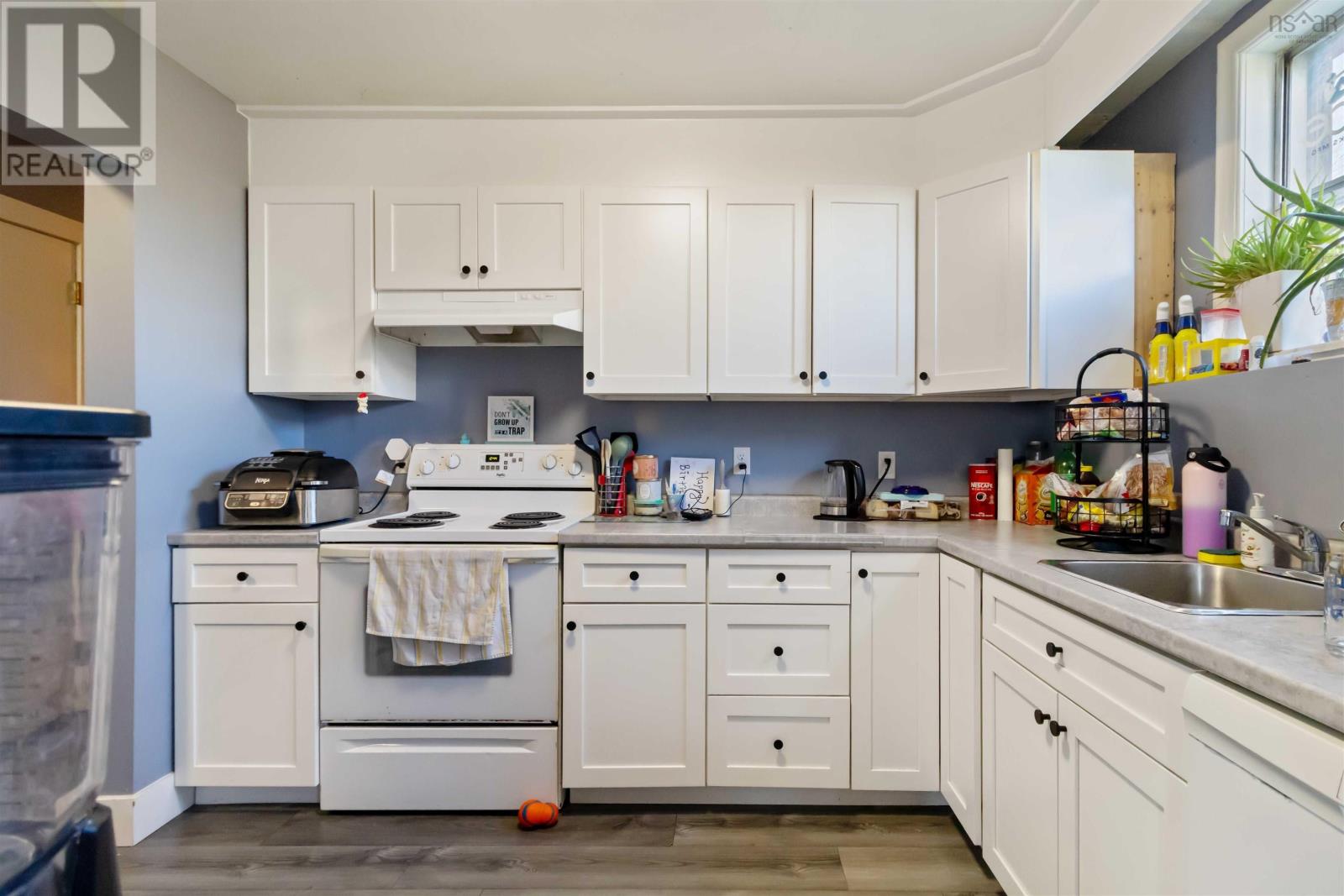 Property 27 of 41 of 11 Rosedale Avenue