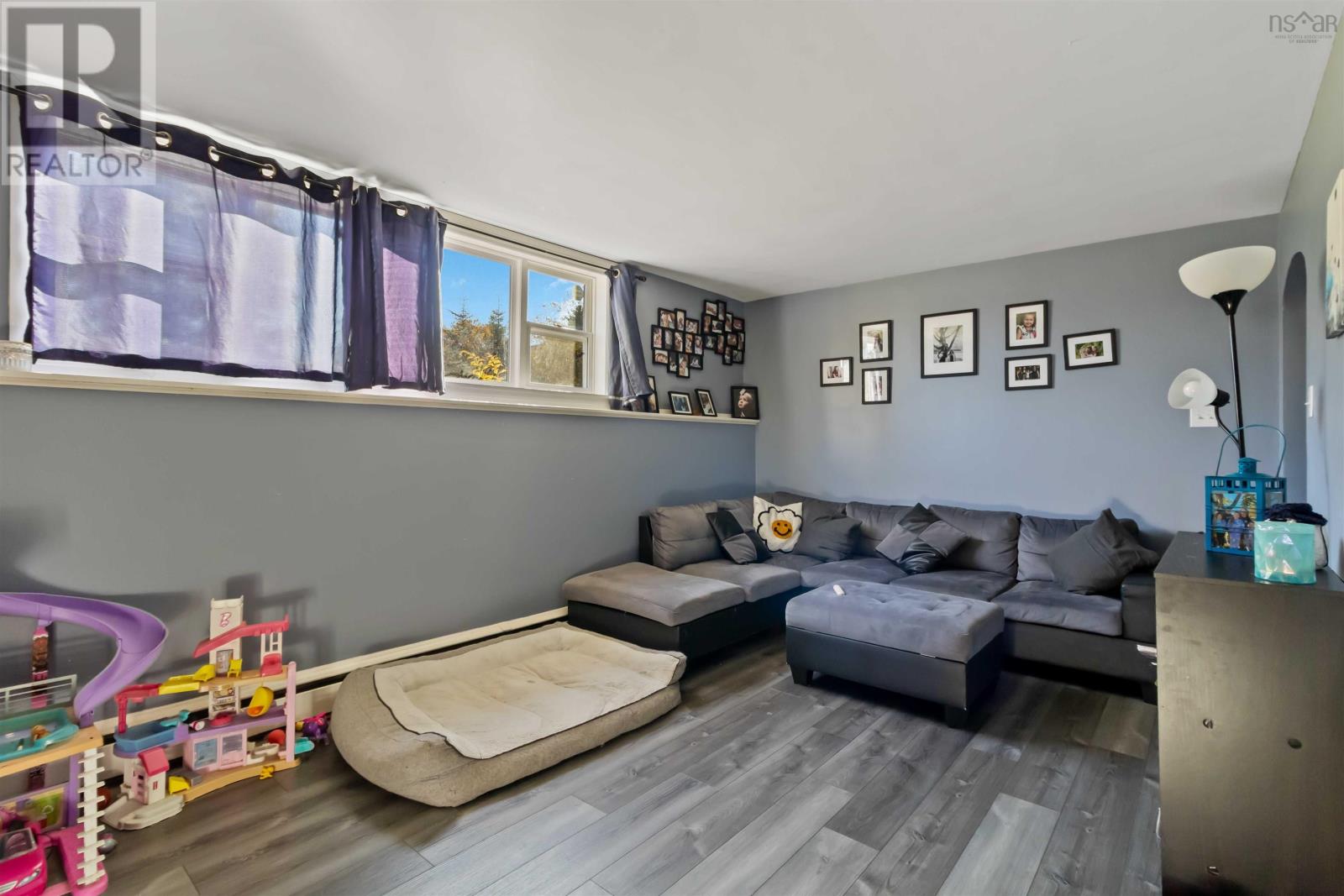 Property 24 of 41 of 11 Rosedale Avenue