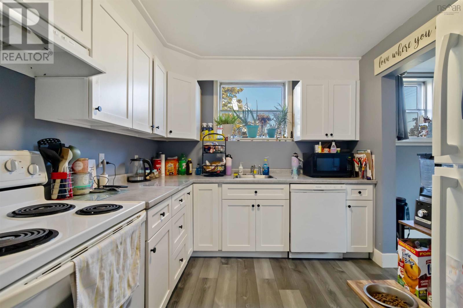 Property 26 of 41 of 11 Rosedale Avenue