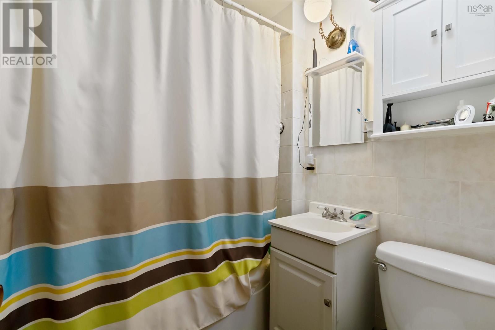 Property 8 of 41 of 11 Rosedale Avenue