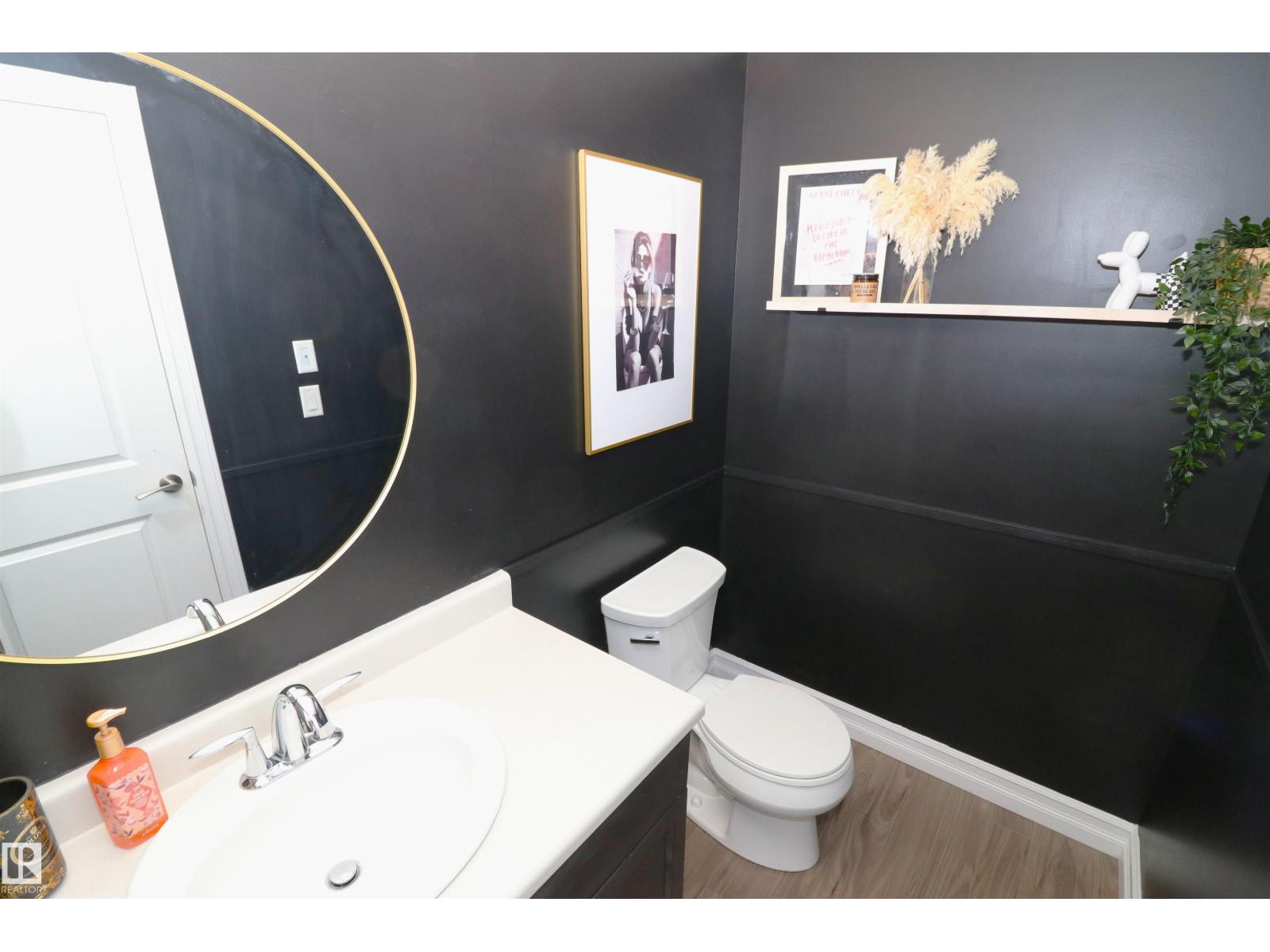 1508 105 ST NW, Edmonton