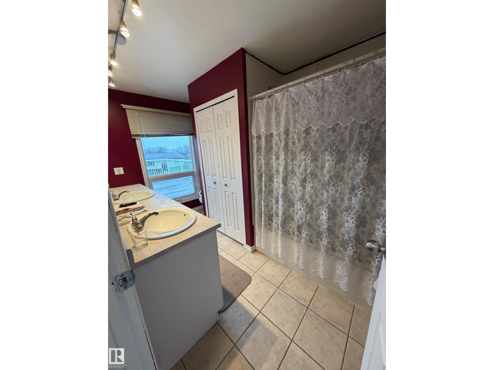 3841 62 ST NW NW, Edmonton