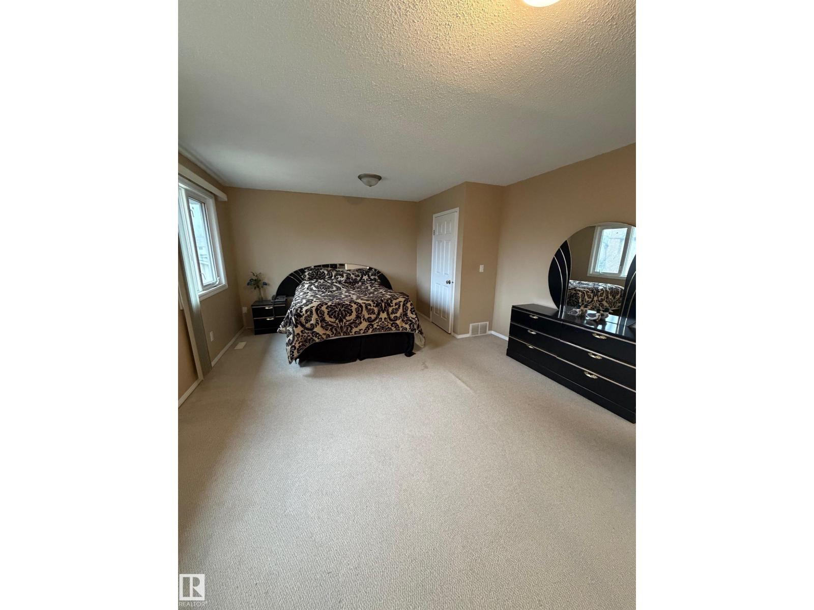 3841 62 ST NW NW, Edmonton