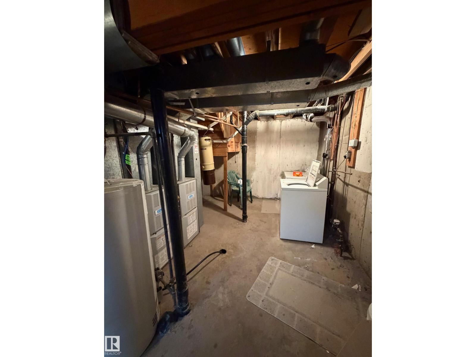 3841 62 ST NW NW, Edmonton