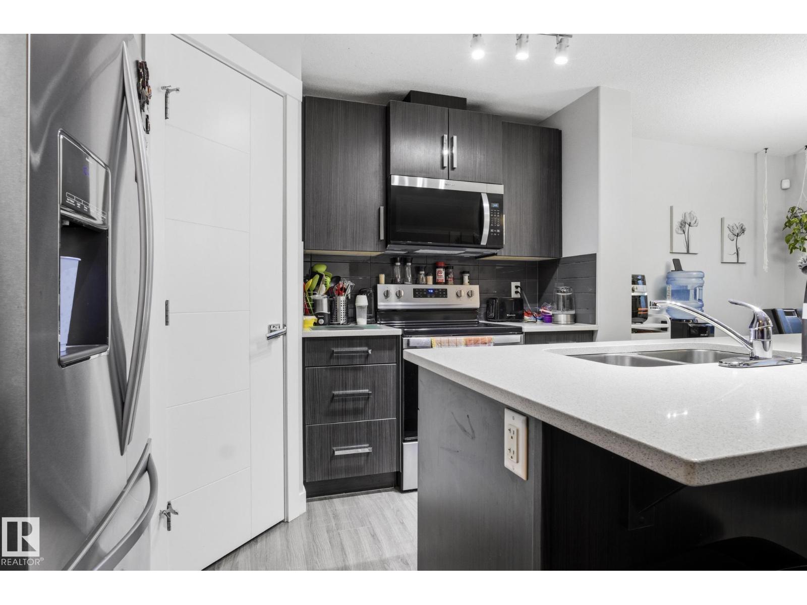 7237 ARMOUR CR SW SW, Edmonton