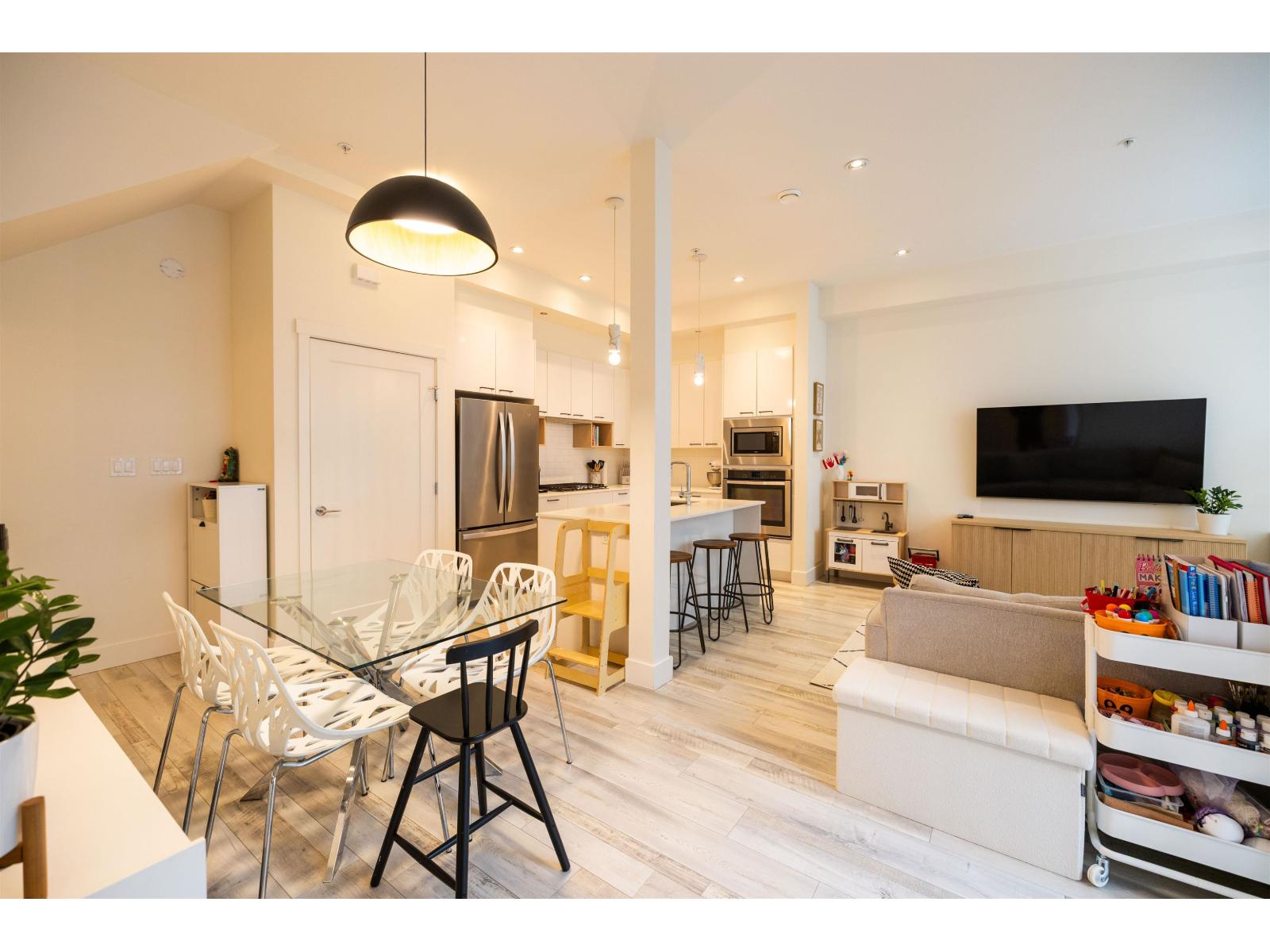 14 20852 78B AVENUE, Langley