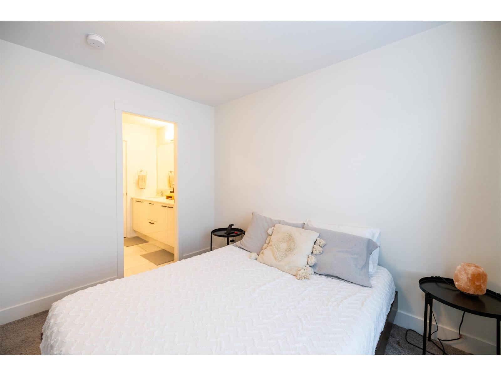 14 20852 78B AVENUE, Langley