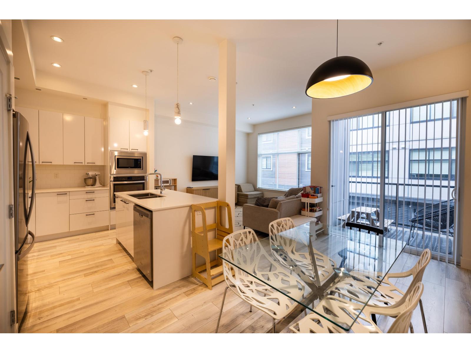 14 20852 78B AVENUE, Langley