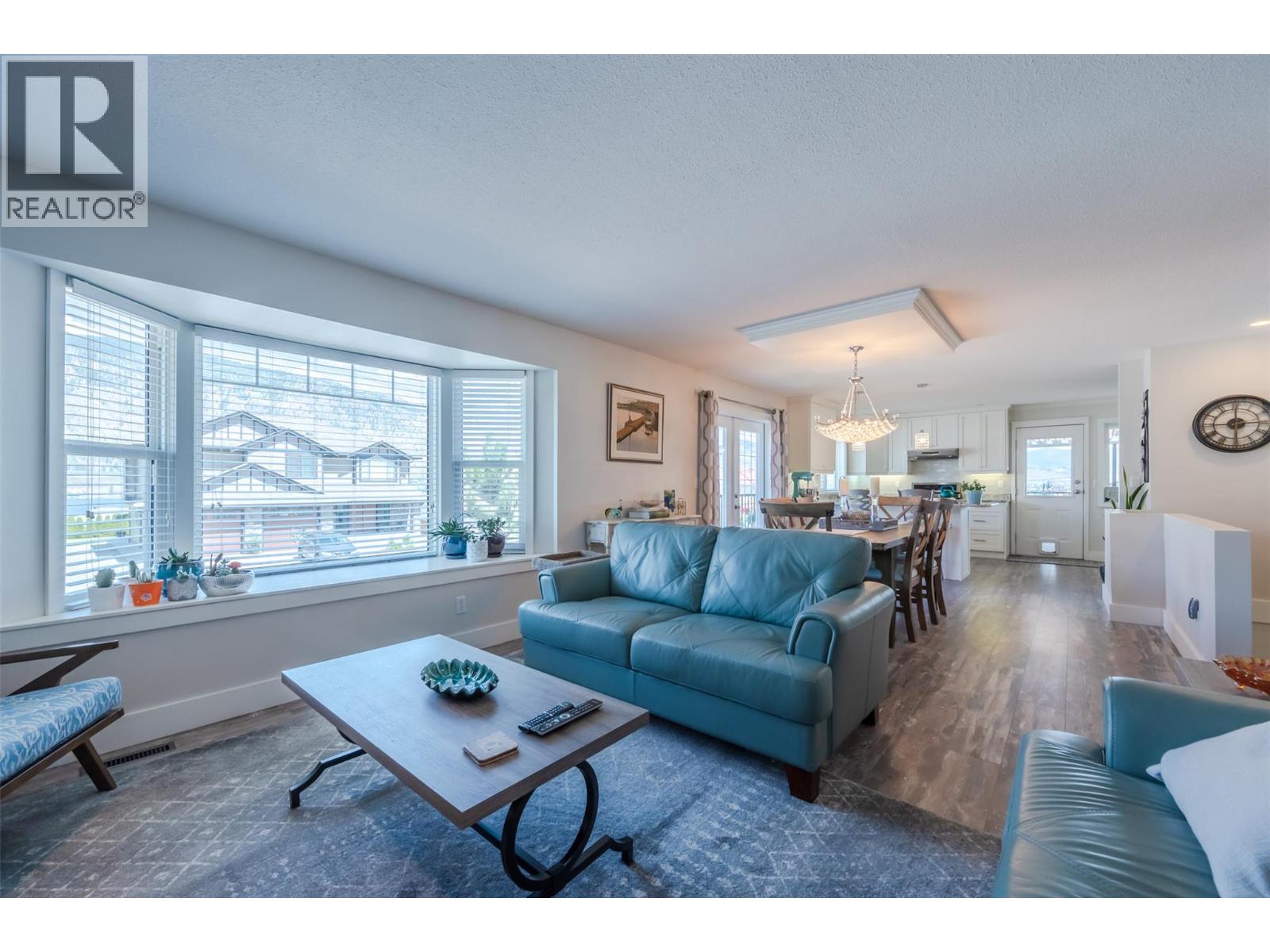 6 MCINTOSH Court, Osoyoos