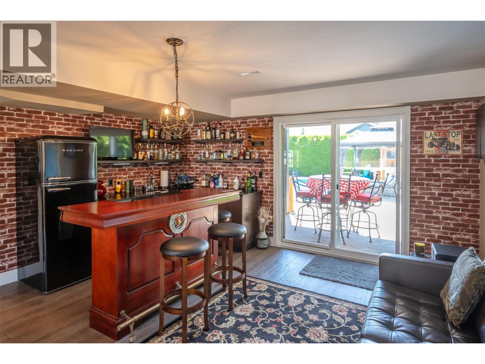 6 MCINTOSH Court, Osoyoos