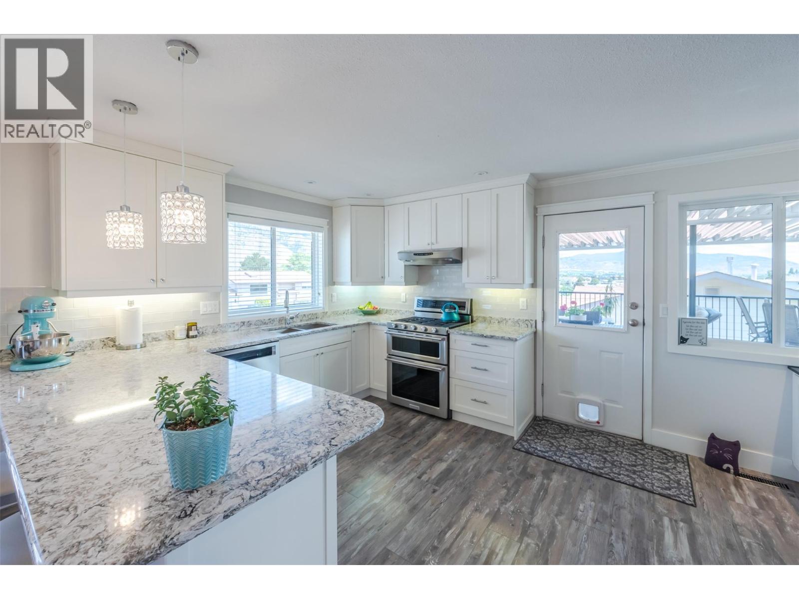 6 MCINTOSH Court, Osoyoos