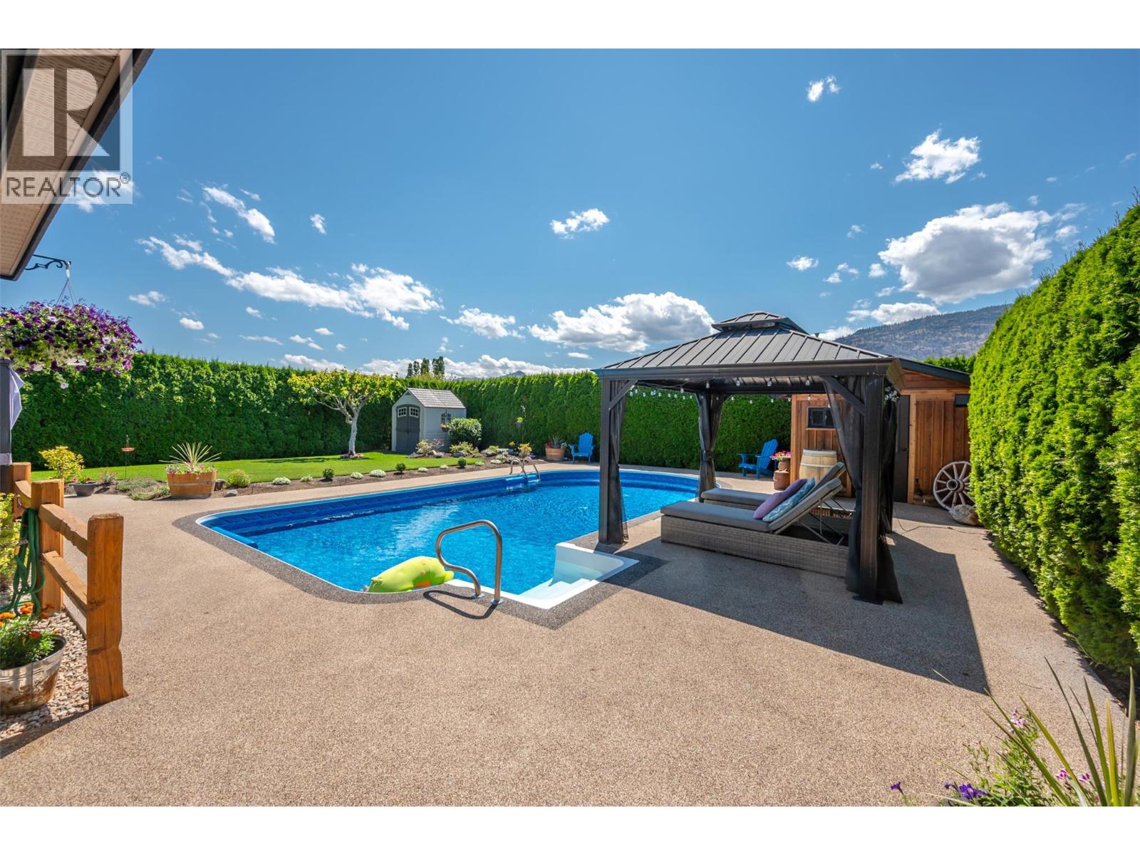 6 MCINTOSH Court, Osoyoos