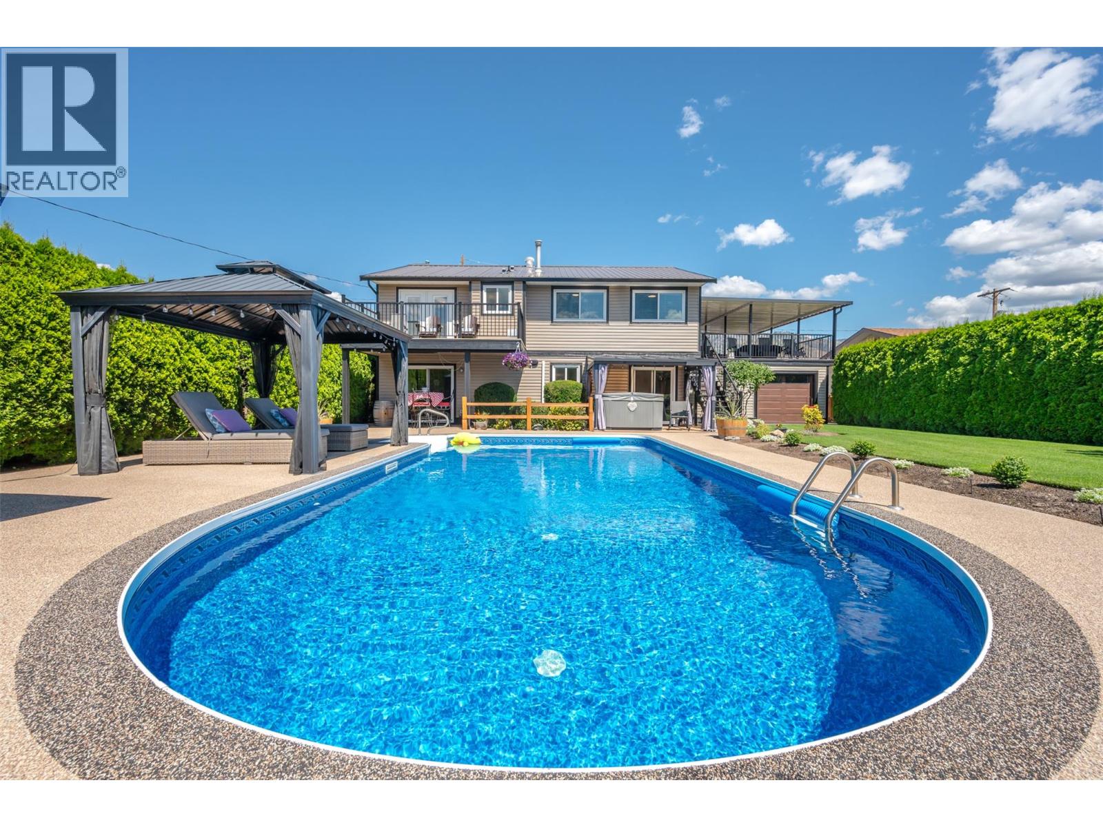 6 MCINTOSH Court, Osoyoos