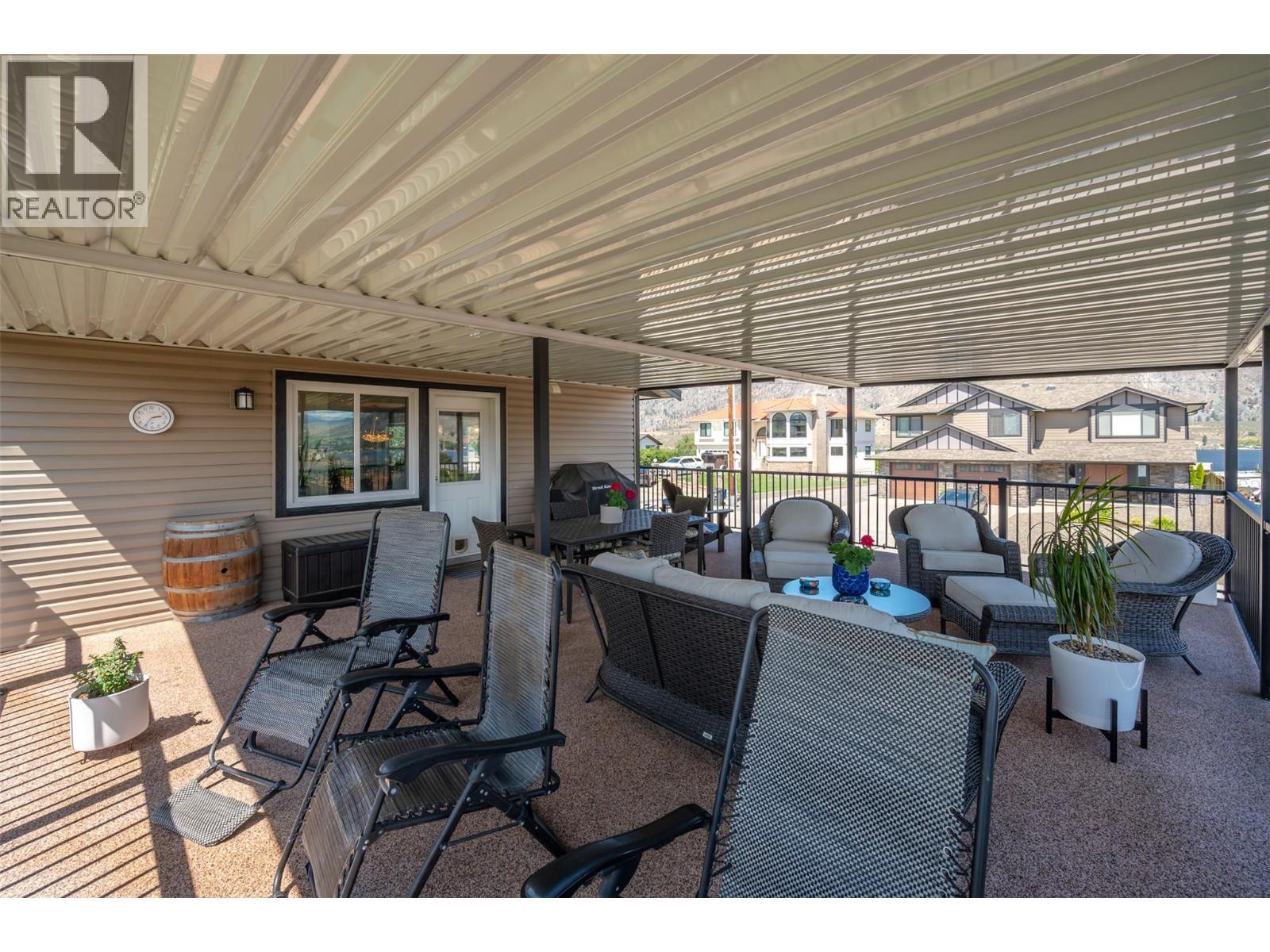 6 MCINTOSH Court, Osoyoos