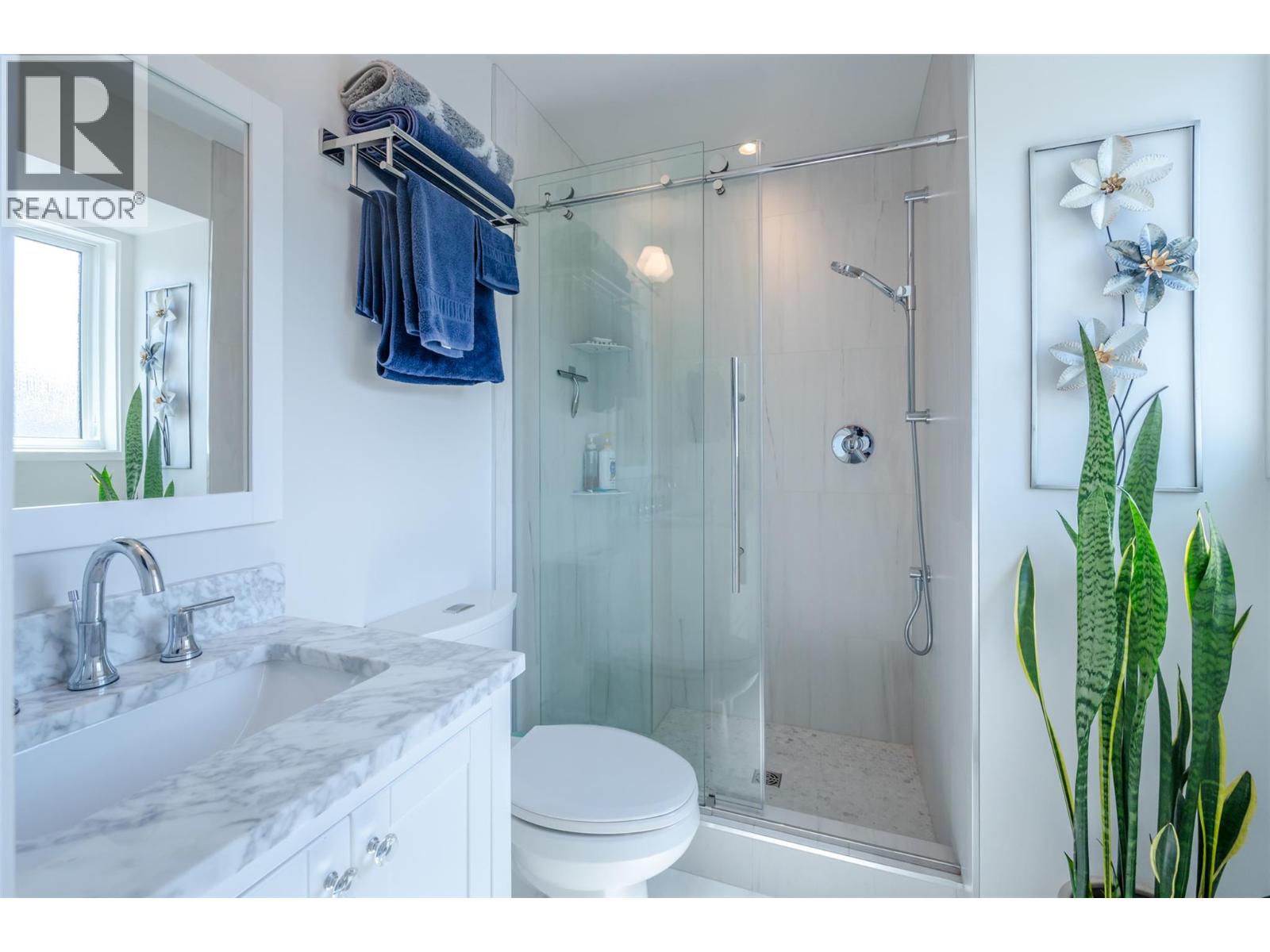 6 MCINTOSH Court, Osoyoos