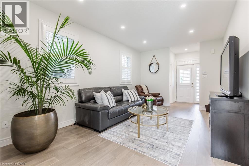 109 PEACHWOOD Crescent - 4