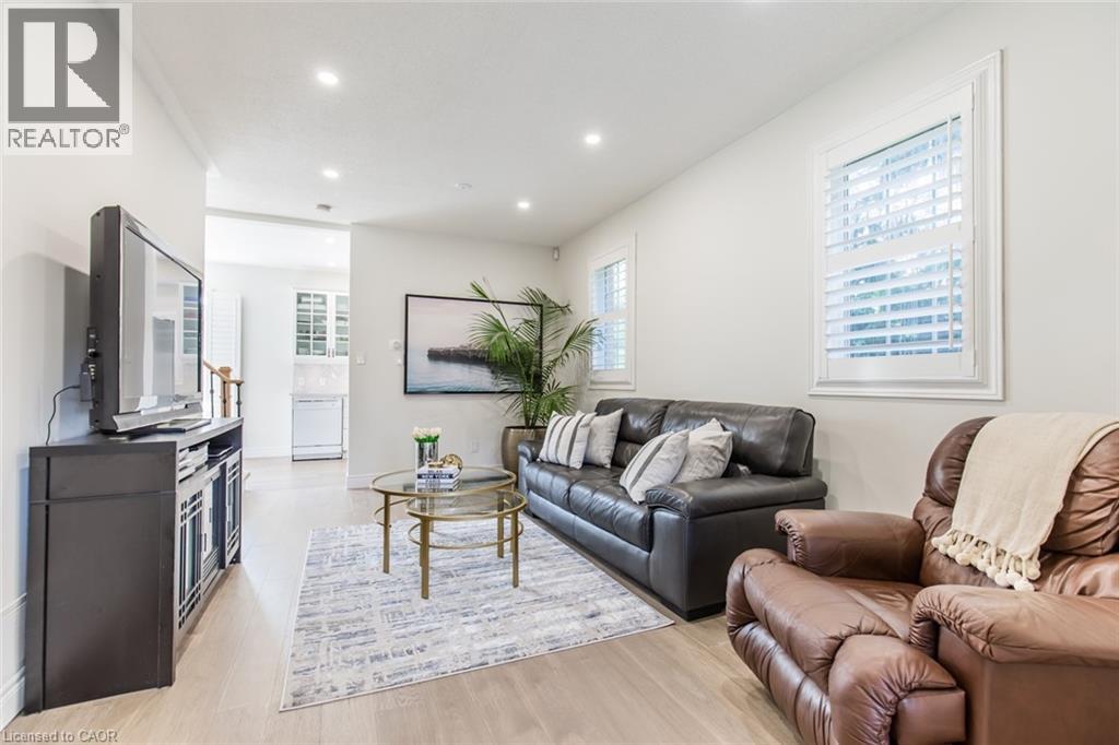 109 PEACHWOOD Crescent - 7