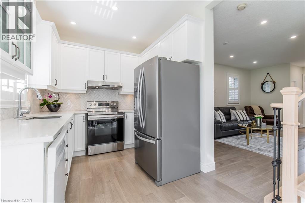 109 PEACHWOOD Crescent - 9