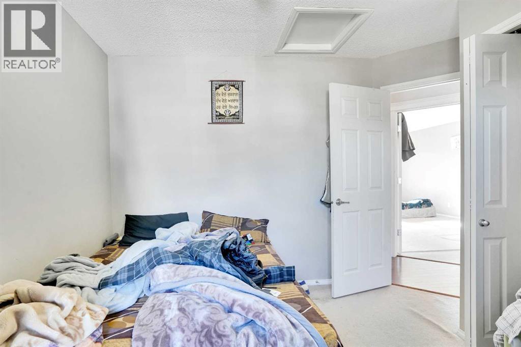 Single Family House for Sale in  Saddleridge Close NE Saddle Ridge Calgary 