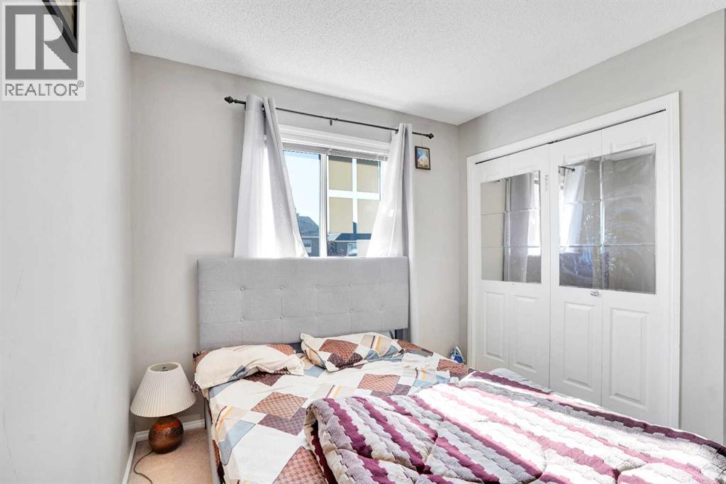 Single Family House for Sale in  Saddleridge Close NE Saddle Ridge Calgary 