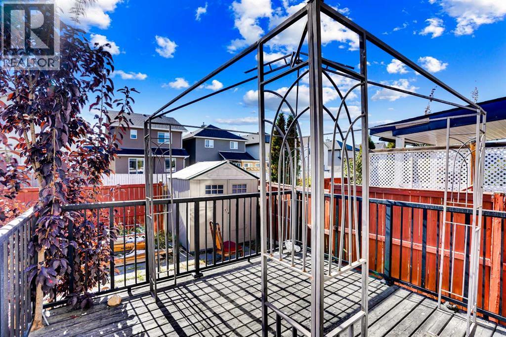 Single Family House for Sale in  Saddleridge Close NE Saddle Ridge Calgary 