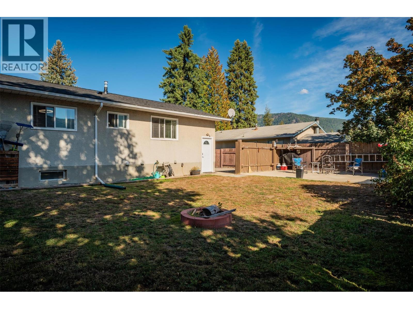 204 Pinewood Drive, Castlegar