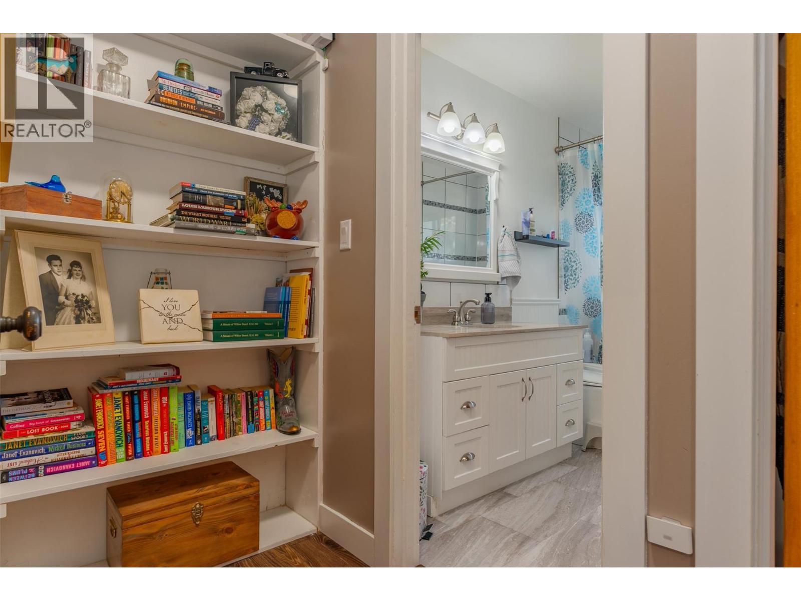 204 Pinewood Drive, Castlegar