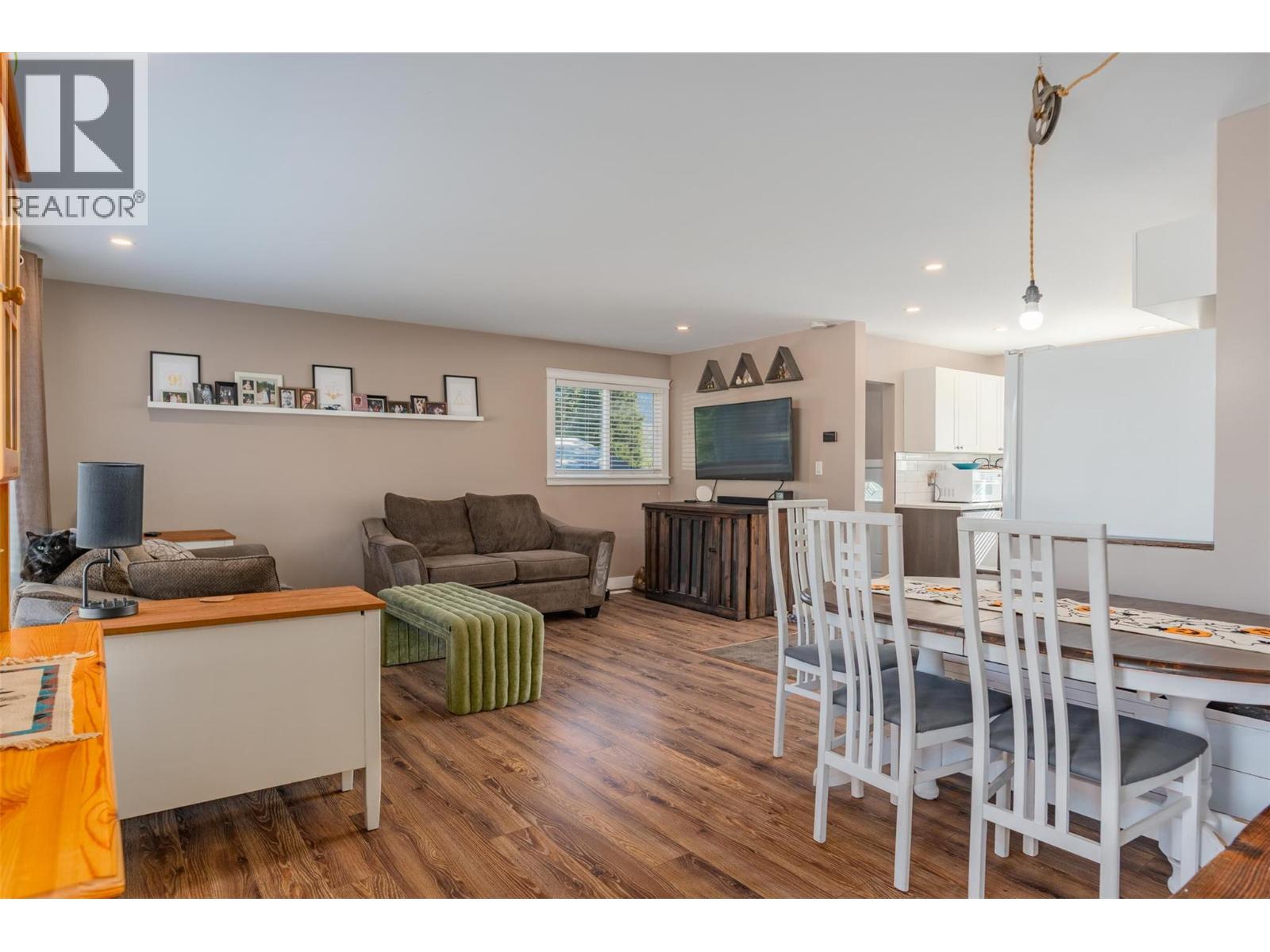 204 Pinewood Drive, Castlegar