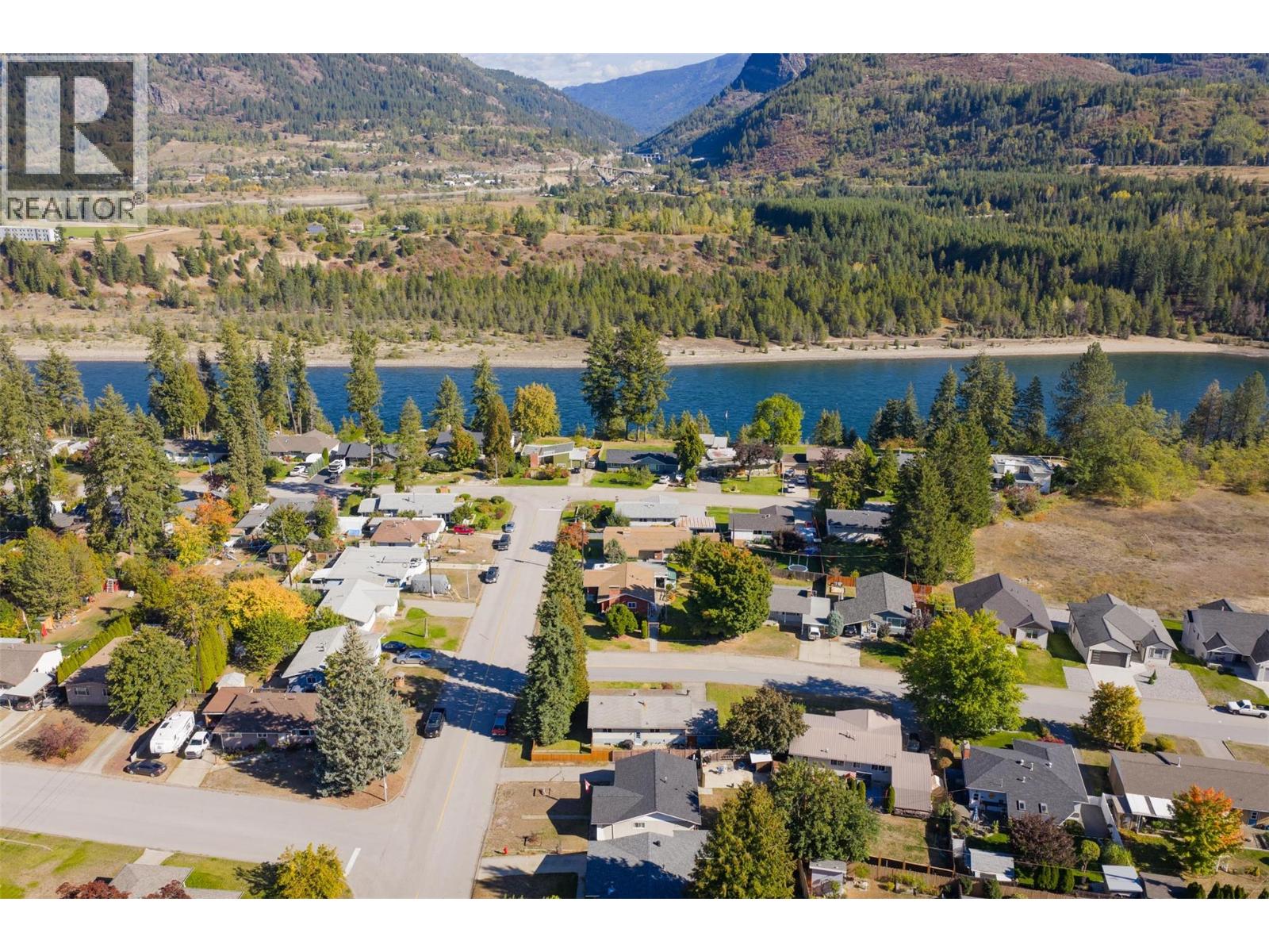 204 Pinewood Drive, Castlegar