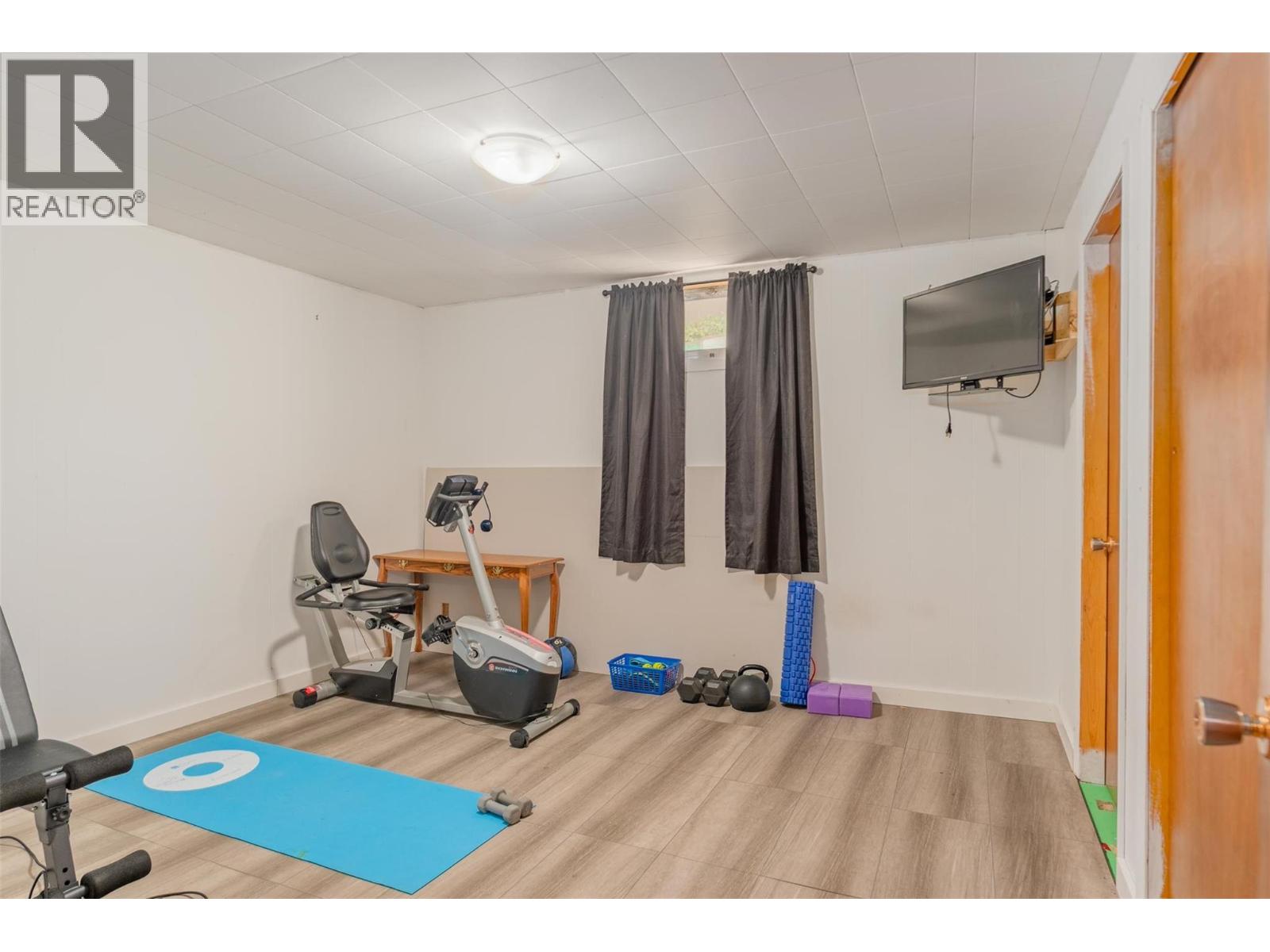 204 Pinewood Drive, Castlegar