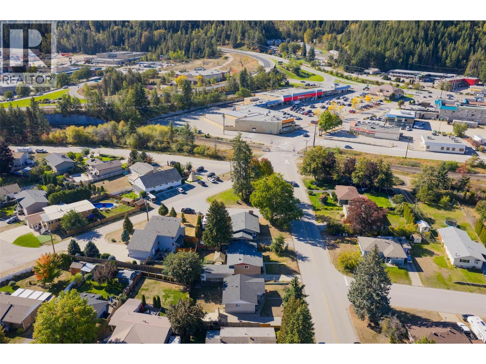 204 Pinewood Drive, Castlegar