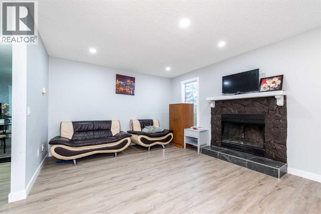 Single Family House for Sale in  Templemont Drive NE Temple Calgary 