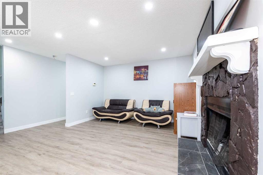 Single Family House for Sale in  Templemont Drive NE Temple Calgary 