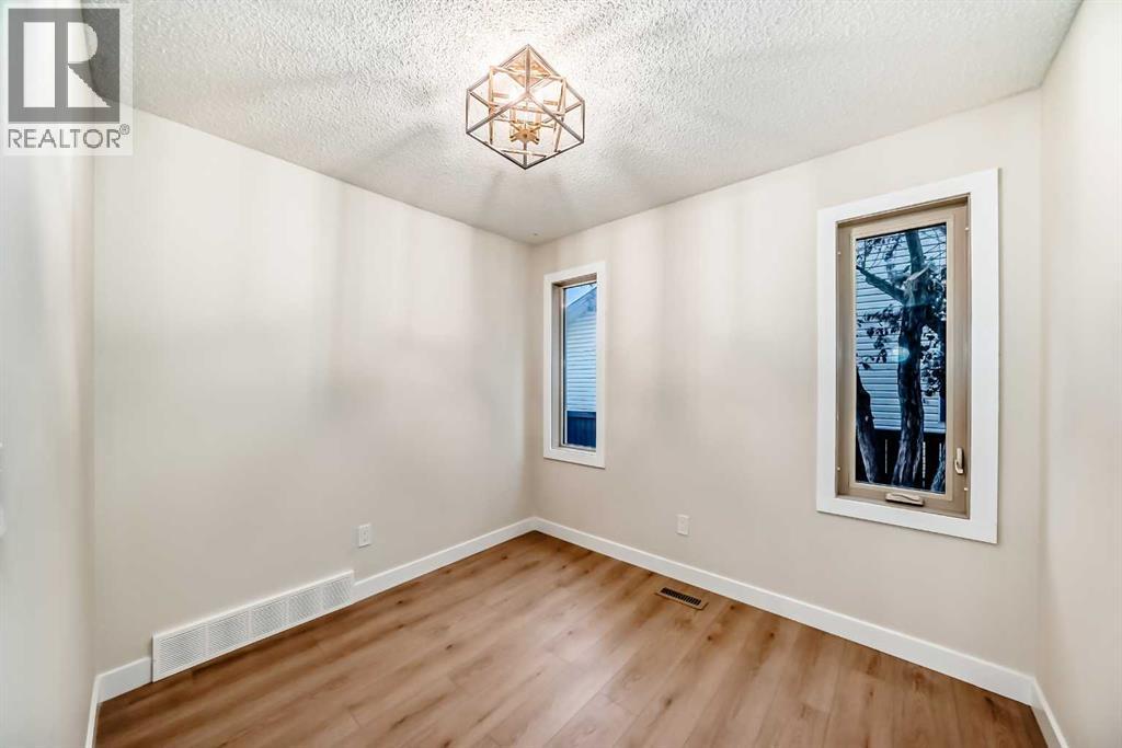 Single Family House for Sale in  Shawnessy Drive SW Shawnessy Calgary 